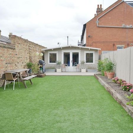 מלון Thames Ditton Summer House מראה חיצוני תמונה
