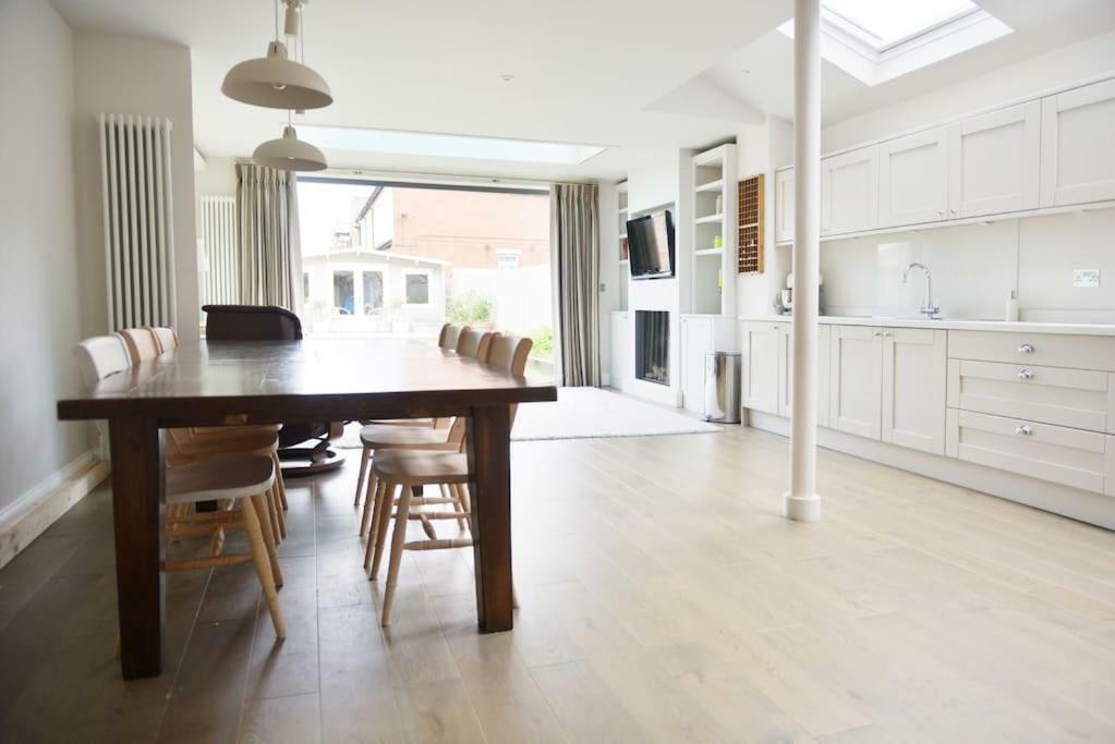 מלון Thames Ditton Summer House מראה חיצוני תמונה